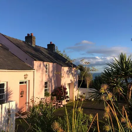 The Pink Cottage Upstairs Suite & Garden Summer Room Whitehead Exterior foto