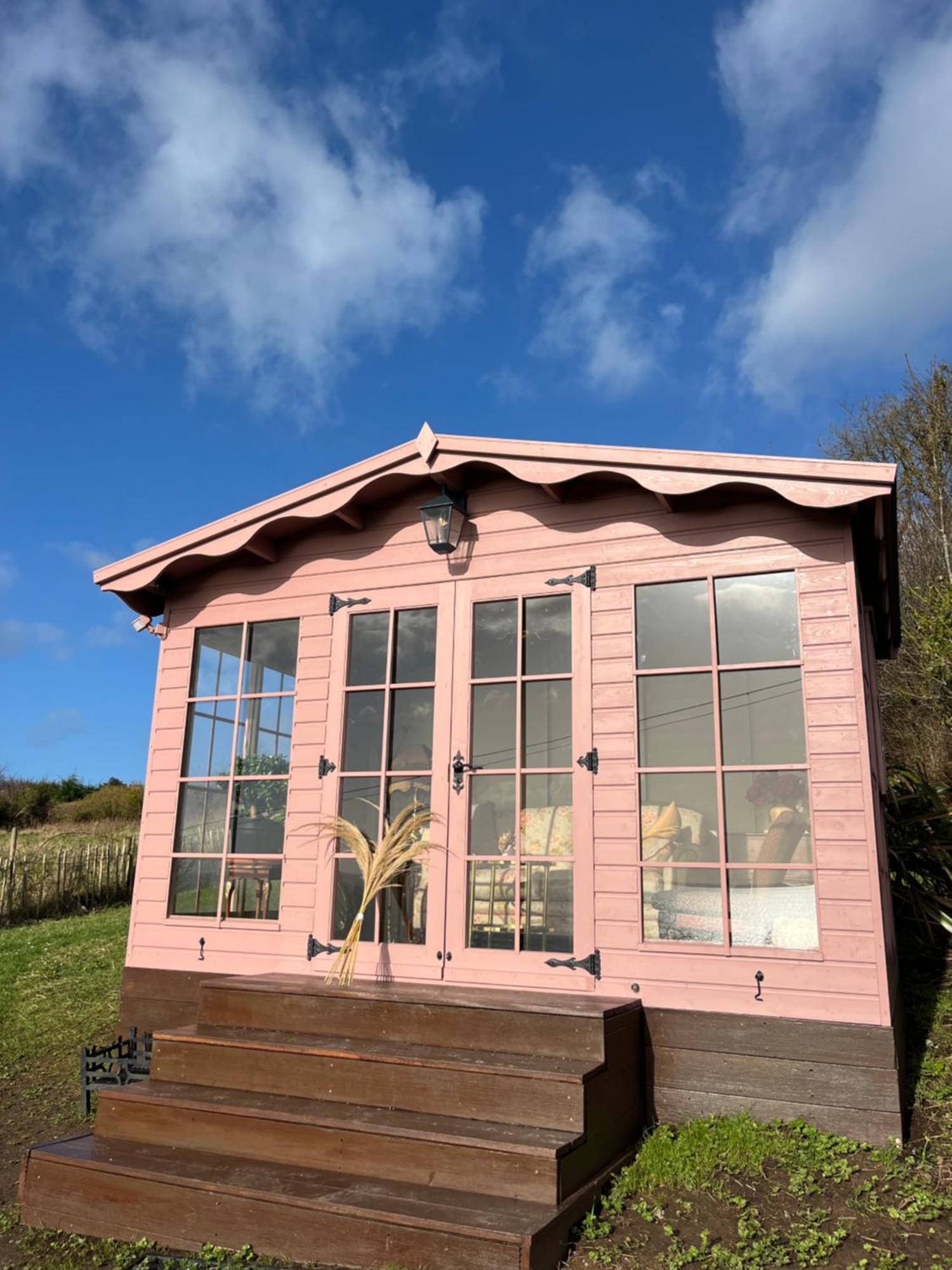 The Pink Upstairs & Garden Summer * Whitehead