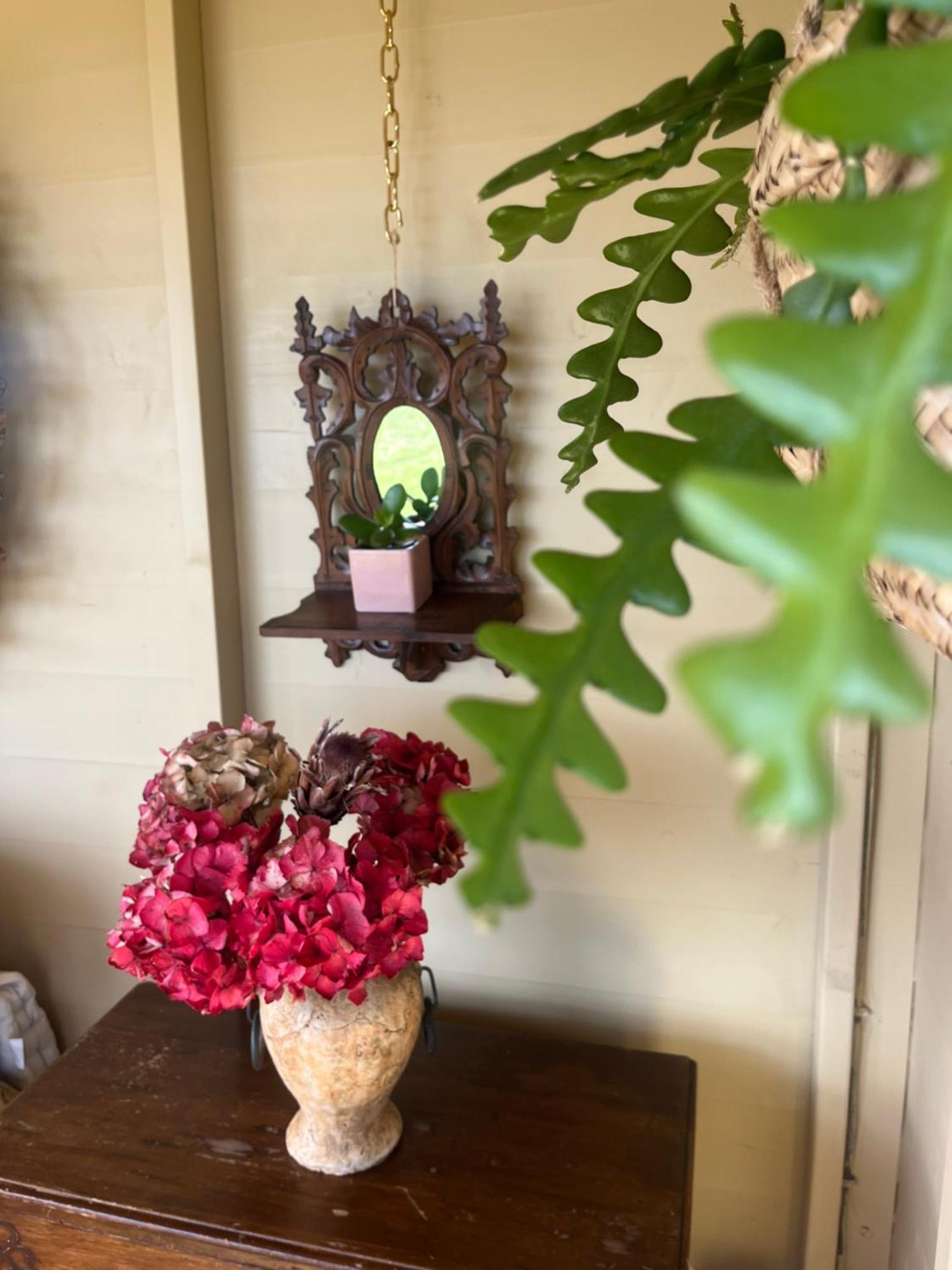 The Pink Upstairs & Garden Summer Apartment